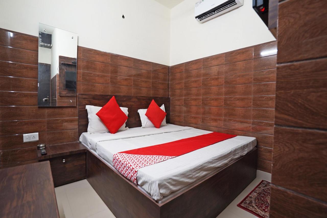 Hotel O Shri Sai Guest House Delhi  Dış mekan fotoğraf