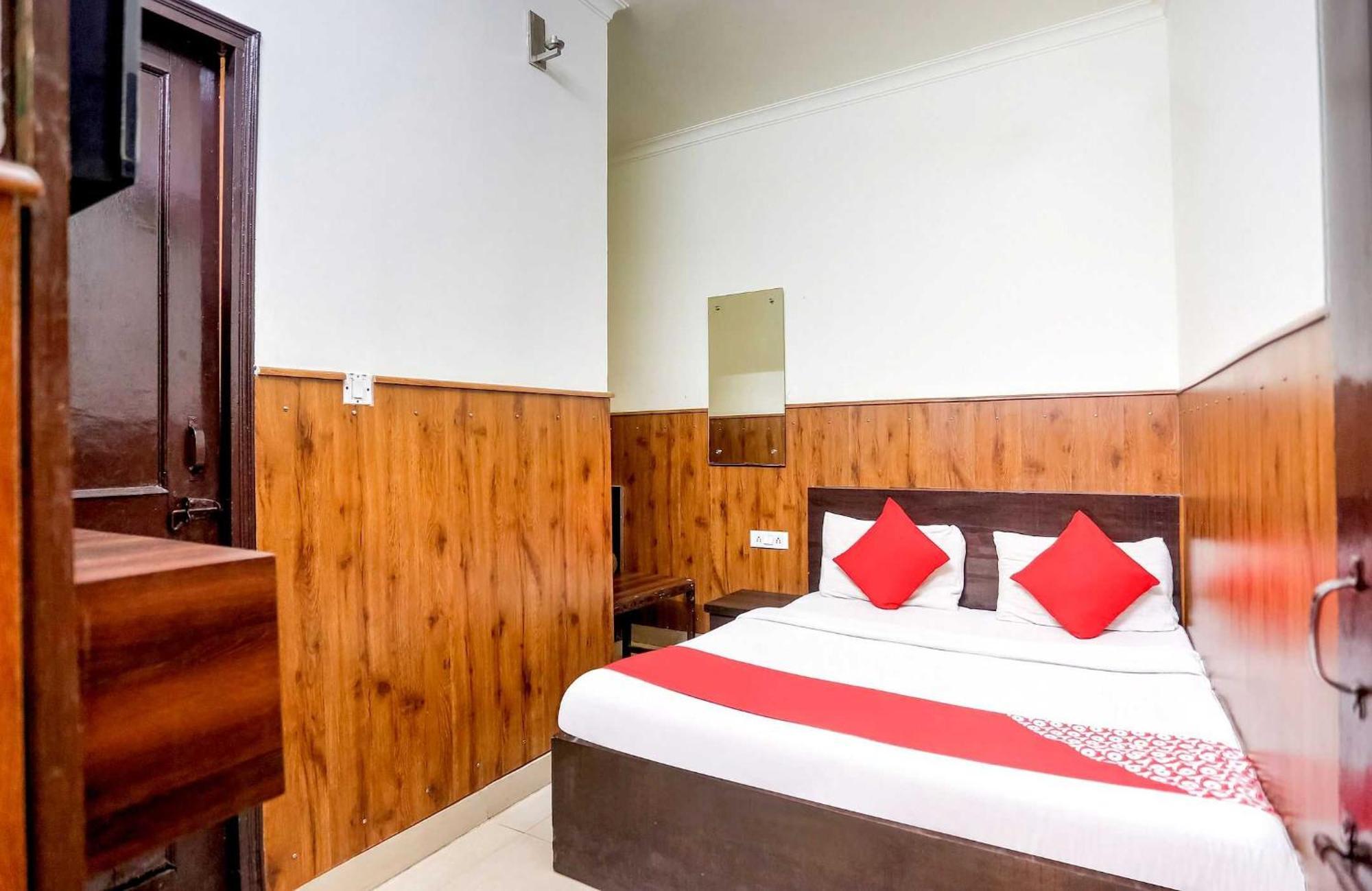 Hotel O Shri Sai Guest House Delhi  Dış mekan fotoğraf