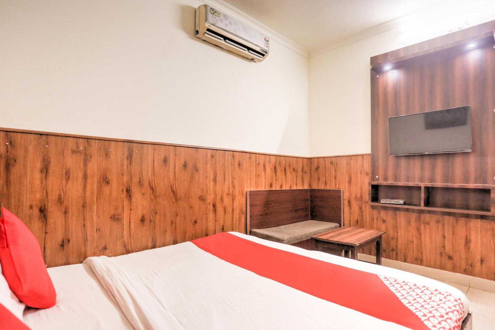 Hotel O Shri Sai Guest House Delhi  Dış mekan fotoğraf