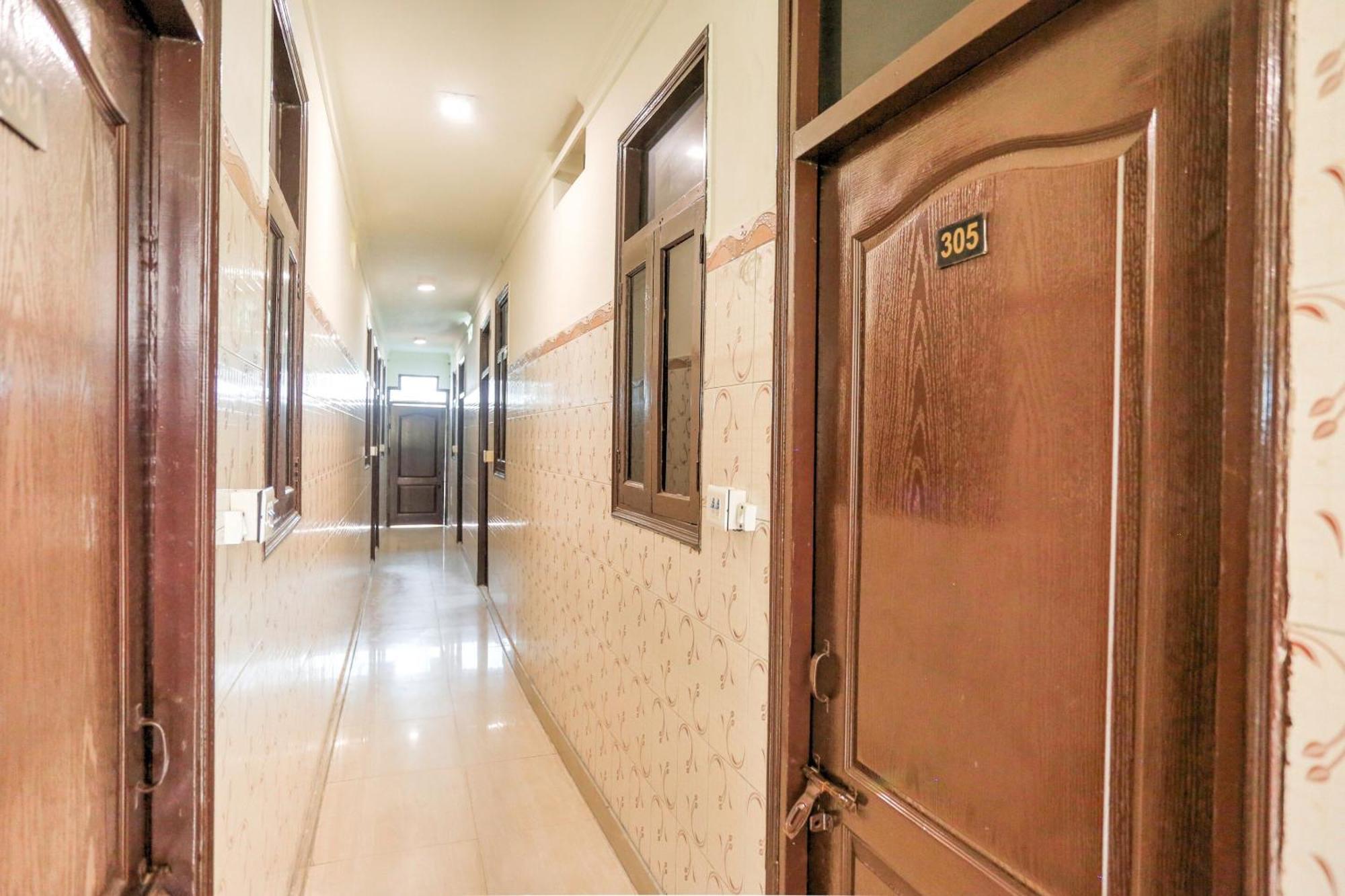 Hotel O Shri Sai Guest House Delhi  Dış mekan fotoğraf