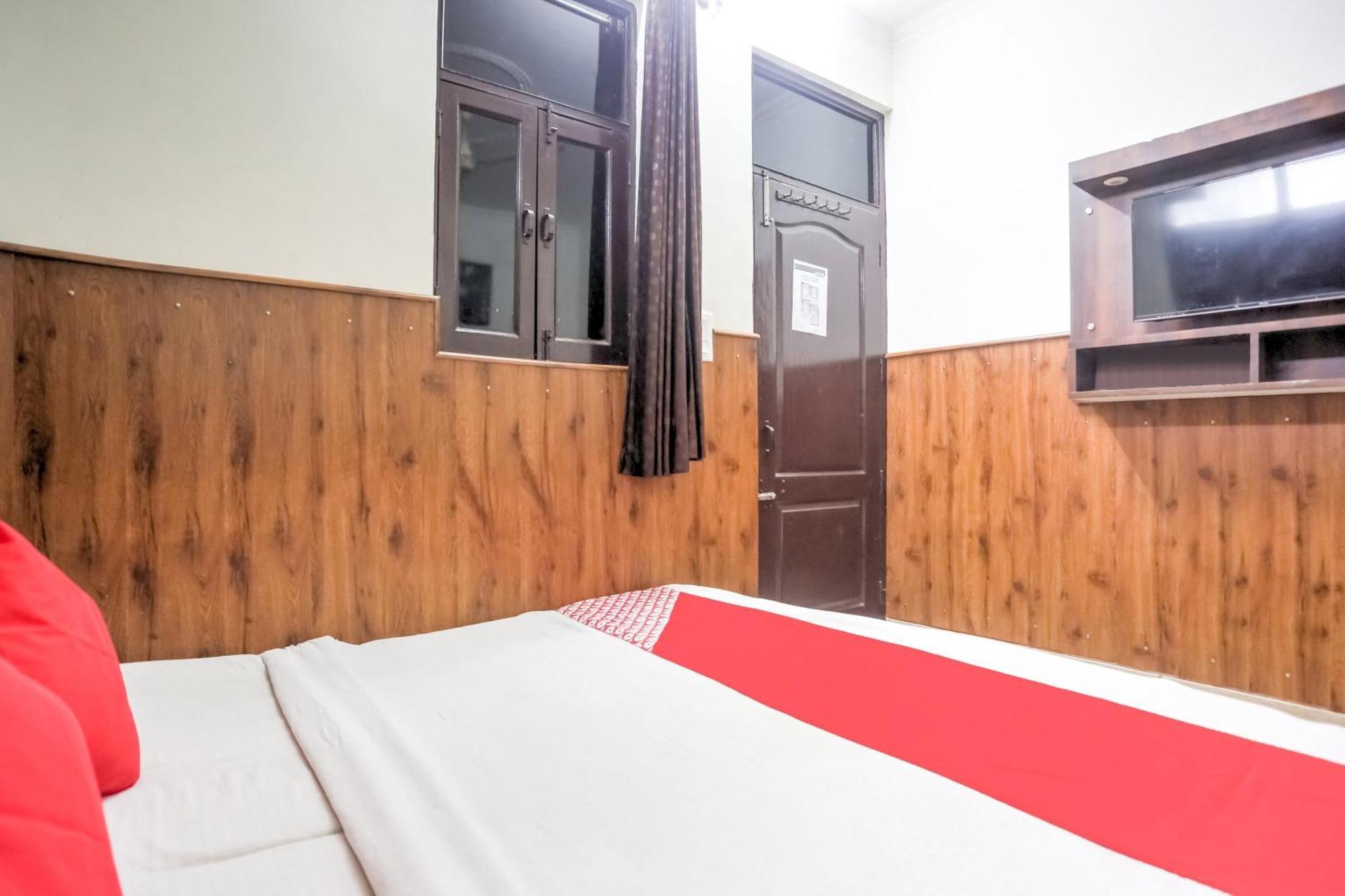 Hotel O Shri Sai Guest House Delhi  Dış mekan fotoğraf