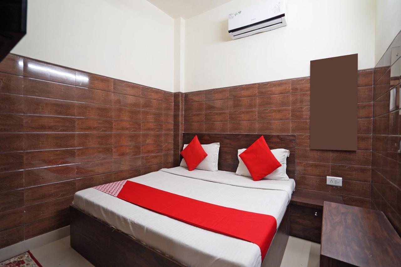 Hotel O Shri Sai Guest House Delhi  Dış mekan fotoğraf