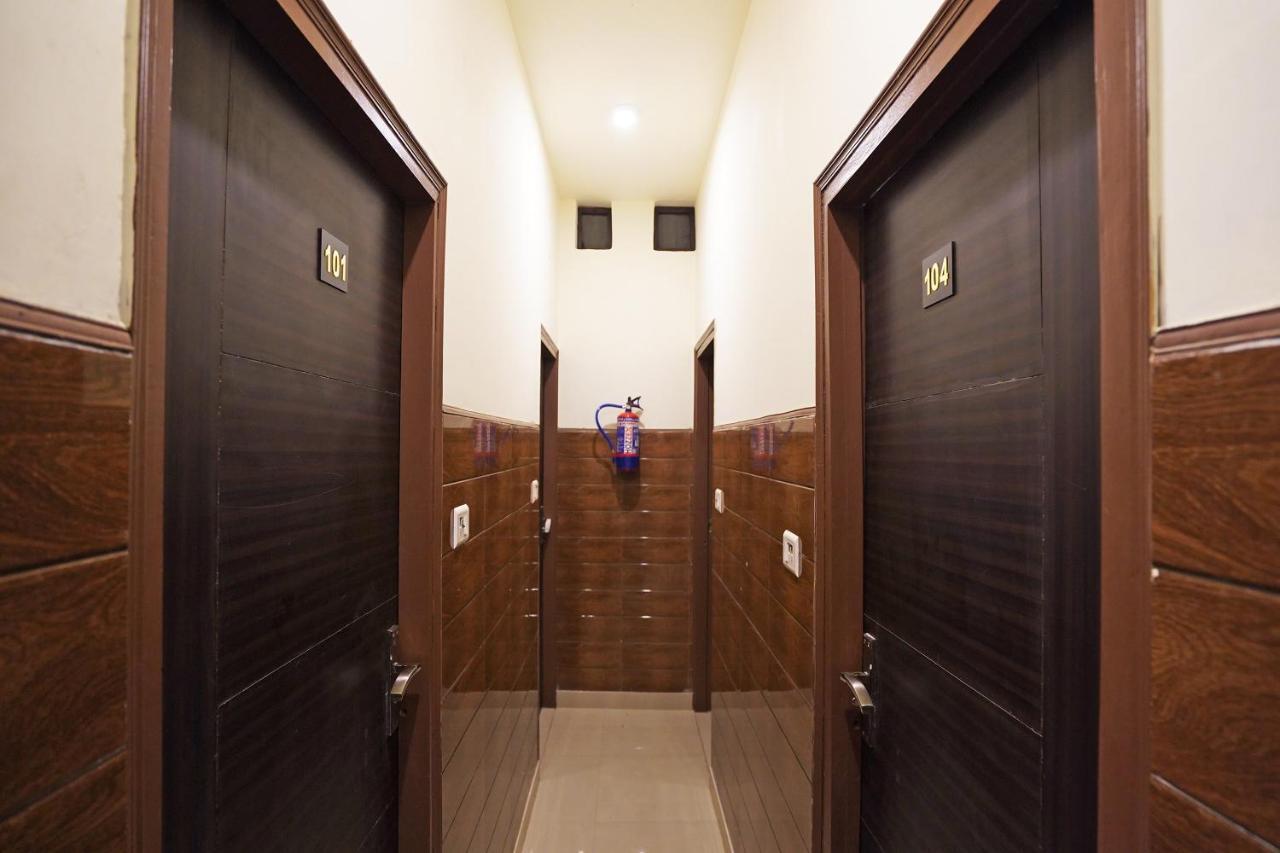 Hotel O Shri Sai Guest House Delhi  Dış mekan fotoğraf